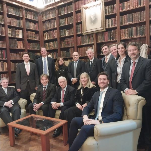 ALMUERZO DEL MINISTRO DE JUSTICIA DE LA NACIN DR. MARIANO CNEO LIBARONA CON EL DIRECTORIO DEL COLEGIO