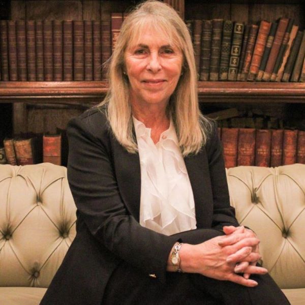 LA JUSTICIA ANTE EL ESPEJO: UNA REFORMA NECESARIA PARA EL SIGLO XXI