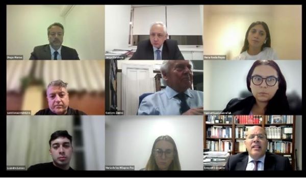 IMPLICANCIAS DE LA INTELIGENCIA ARTIFICIAL (IA) EN EL ACTO Y EN EL PROCEDIMIENTO ADMINISTRATIVO