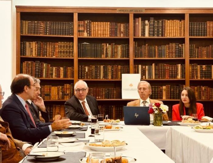 LA COMISI�N DE SEGUIMIENTO DE JURISPRUDENCIA REALIZ� UN NUEVO ENCUENTRO ACAD�MICO EN LA SEDE DEL COLEGIO