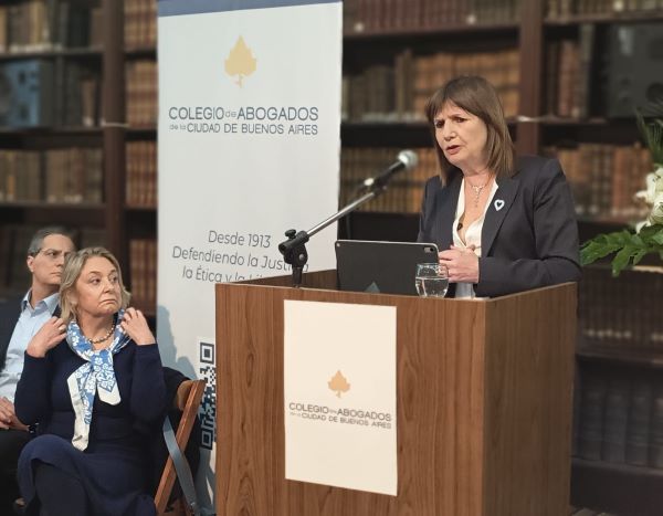 ALMUERZO DE CONFRATERNIDAD. INVITADA: PATRICIA BULLRICH