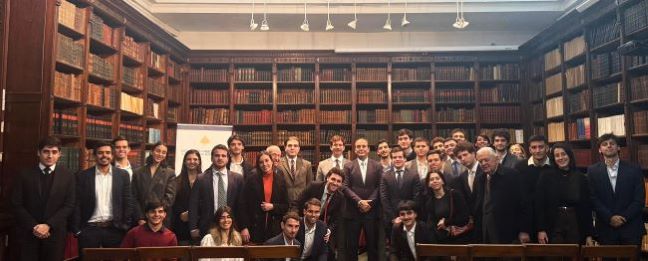 DI�LOGO SOBRE DERECHO Y LIBERTAD CON MANUEL GARC�A MANSILLA